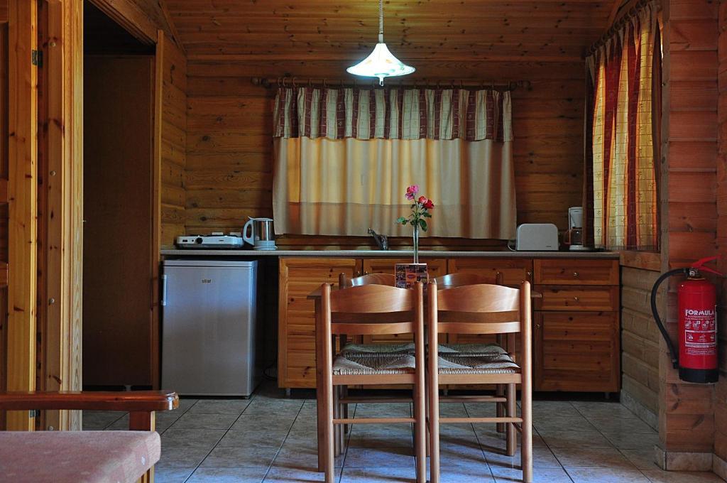 Sandy'S Studios Apartments & Log-Villas Kos Rum bild