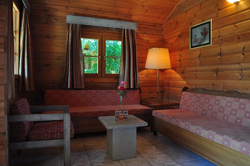 Sandy'S Studios Apartments & Log-Villas Kos Rum bild