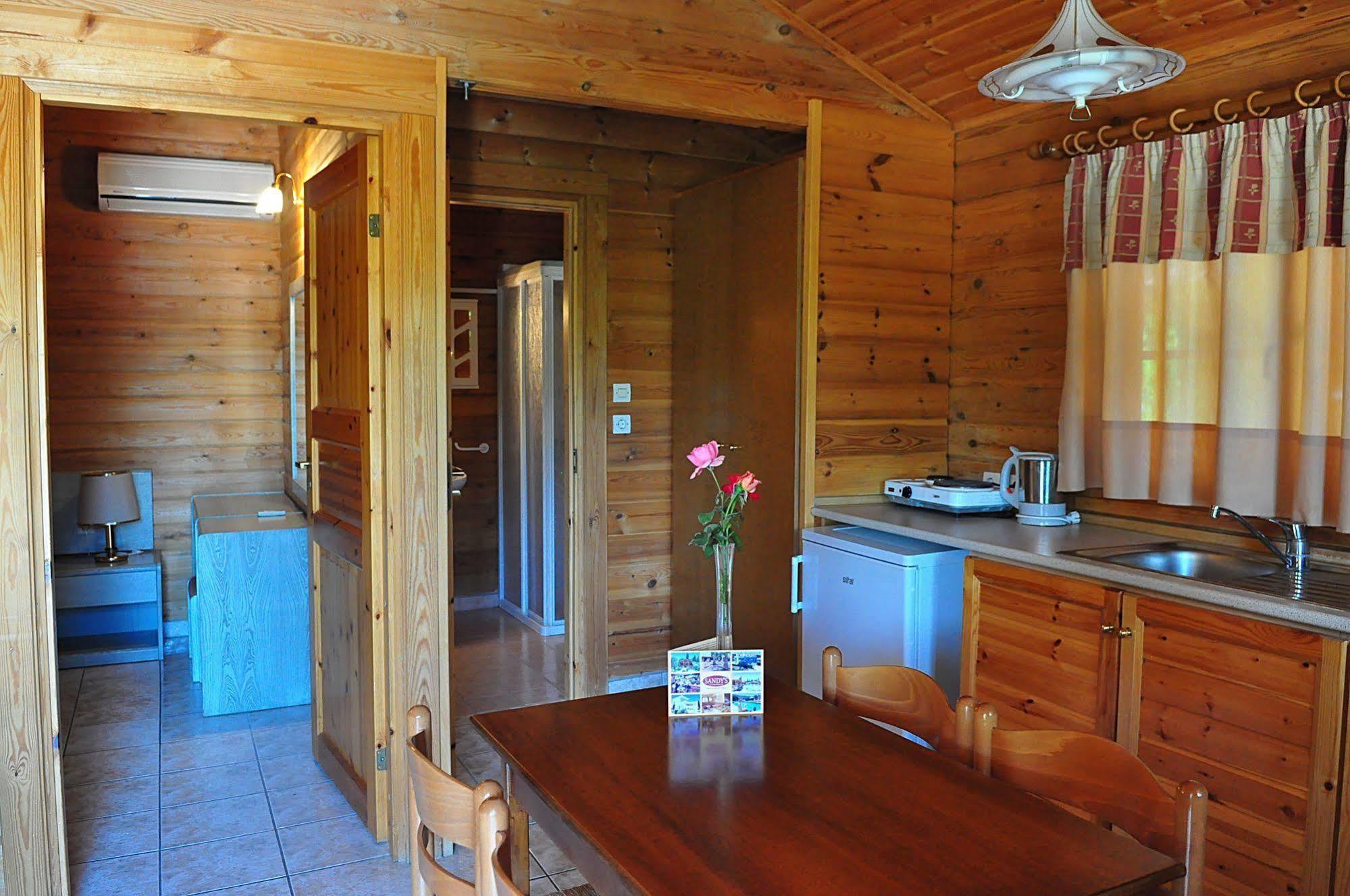 Sandy'S Studios Apartments & Log-Villas Kos Exteriör bild