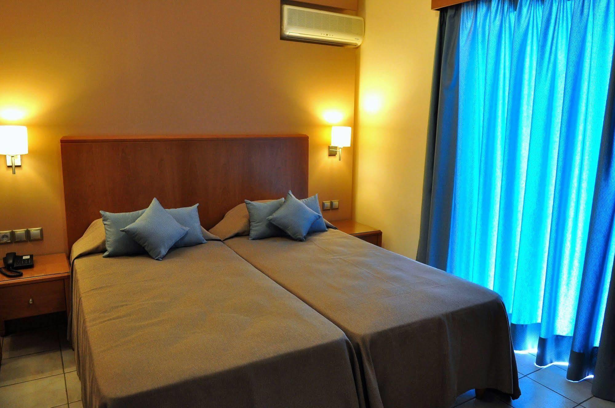 Sandy'S Studios Apartments & Log-Villas Kos Exteriör bild