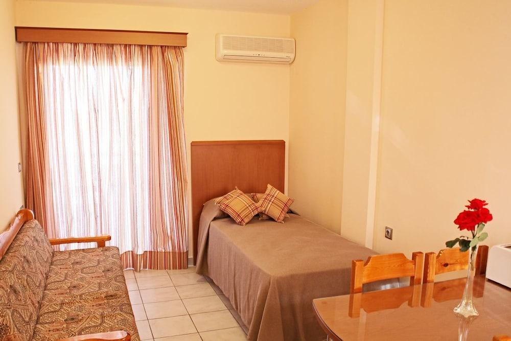 Sandy'S Studios Apartments & Log-Villas Kos Exteriör bild